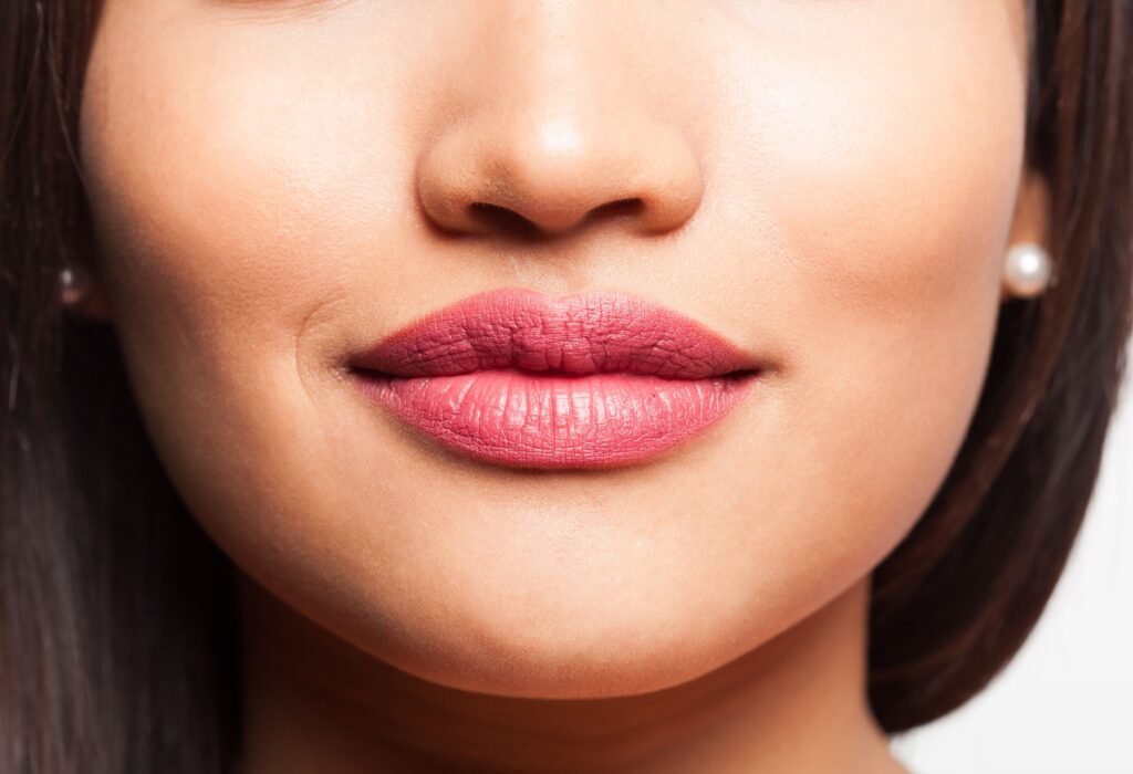 Date Night Beauty Hacks: 10 Easy Tips to Look Fresh, Glowy & Gorgeous ✨